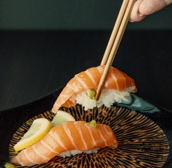 Salmon nigiri